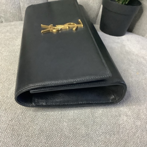 SAINT LAURENT KATE CLUTCH IN SOFT LEATHER - Picture 3 of 11